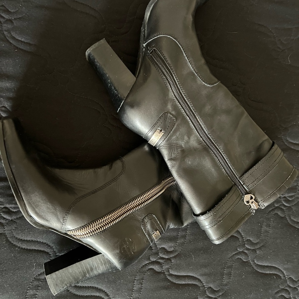 Harley-Davidson Black Leather Side-Zip Block Heel Ankle Boots